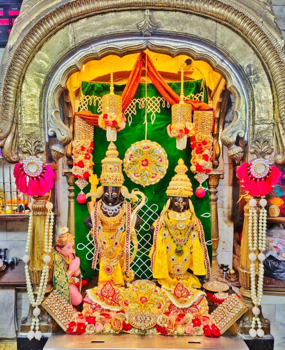 Amitabh Bachchan (@srbachchan) on Twitter photo T 5339(iv) - рд╢реНрд░реА рд╡рд┐рдареНрдард▓ рдордВрджрд┐рд░, рд╢реАрд╡ рдЪреИрддреНрд░ рд╢реБрджреНрдз рдирд╡рдореА. рд╢реБрднрджрд┐рд╡рд╕, рд╢реНрд░реА рд░рд╛рдо рдирд╡рдореА, рдЪреИрддреНрд░реА рдирд╡рд░рд╛рддреНрд░ рд╕рдорд╛рдкреНрддреА, рд╕рдВрдд рд╢реНрд░реА рд░рд╛рдорджрд╛рд╕ рдЬрдпрдВрддреА, рд╢реНрд░реА рд╕реНрд╡рд╛рдореА рдирд╛рд░рд╛рдпрдг рдЬрдпрдВрддреА, рд░рд╡рд┐рд╡рд╛рд░, рем рдПрдкреНрд░рд┐рд▓ реирежреирел. рдЬрдп рд╢реНрд░реА рд░рд╛рдо ЁЯЩПЁЯП╗ T 5339(iv) - рд╢реНрд░реА рд╡рд┐рдареНрдард▓ рдордВрджрд┐рд░, рд╢реАрд╡ рдЪреИрддреНрд░ рд╢реБрджреНрдз рдирд╡рдореА. рд╢реБрднрджрд┐рд╡рд╕, рд╢реНрд░реА рд░рд╛рдо рдирд╡рдореА, рдЪреИрддреНрд░реА рдирд╡рд░рд╛рддреНрд░ рд╕рдорд╛рдкреНрддреА, рд╕рдВрдд рд╢реНрд░реА рд░рд╛рдорджрд╛рд╕ рдЬрдпрдВрддреА, рд╢реНрд░реА рд╕реНрд╡рд╛рдореА рдирд╛рд░рд╛рдпрдг рдЬрдпрдВрддреА, рд░рд╡рд┐рд╡рд╛рд░, рем рдПрдкреНрд░рд┐рд▓ реирежреирел. рдЬрдп рд╢реНрд░реА рд░рд╛рдо ЁЯЩПЁЯП╗