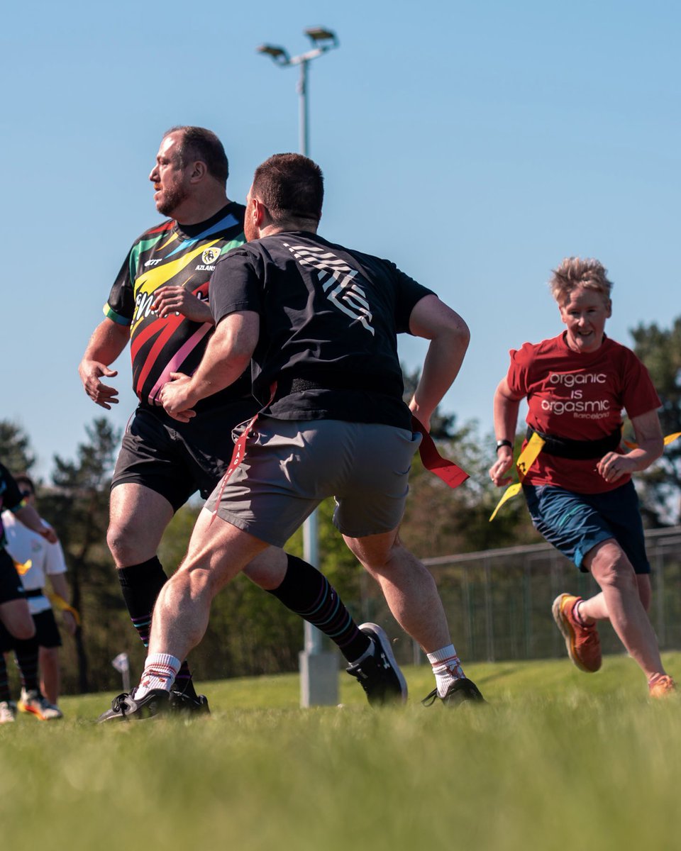 ☀️🏳️‍🌈🏳️‍⚧️ What a day. We had an absolutely brilliant time hosting Out and active for a fun introduction to rugby! It was fantastic seeing so many new faces learn the basics and then get stuck into some fun and energetic games of tag rugby. 🏉