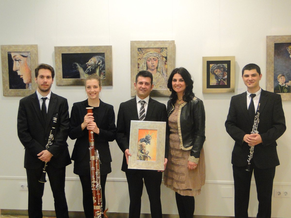 🎨🎵 𝗟𝗔 𝗦𝗜𝗠𝗕𝗜𝗢𝗦𝗜𝗦 𝗗𝗘 𝗗𝗢𝗦 𝗔𝗥𝗧𝗘𝗦 

🔙 #TalDíaComoHoy, hace 1️⃣1️⃣ años, la #CapillaMusicalPasión presentó este proyecto que fusionó la pintura de <a href="/NuriaBarreraBel/">NURIA BARRERA 🇪🇦</a> y la música de @SempereBomboi... 

🔊 soundcloud.com/capillamusical… 

➡️ capillamusicalpasion.com/cinco-miradas-…