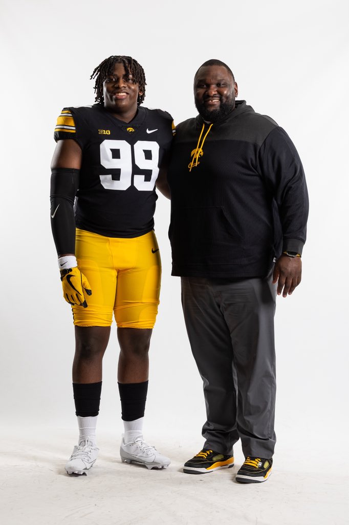 King Liggins (@king_liggins1) on Twitter photo Had a great time in Iowa city this weekend. <a href="/CoachK_Bell/">Kelvin Bell 🦍</a> <a href="/Spauldingiowa/">Matt Spaulding</a> <a href="/TylerBarnesIOWA/">Tyler Barnes</a> <a href="/CoachQuedenfeld/">Coach Quedenfeld</a> <a href="/BrotherRiceFB/">Brother Rice Football</a> <a href="/GregSmithRivals/">Greg Smith</a> <a href="/AllenTrieu/">Allen Trieu</a> <a href="/SWiltfong_/">Steve Wiltfong</a> <a href="/EDGYTIM/">Timothy “EDGYTIM” OHalloran</a> Had a great time in Iowa city this weekend. <a href="/CoachK_Bell/">Kelvin Bell 🦍</a> <a href="/Spauldingiowa/">Matt Spaulding</a> <a href="/TylerBarnesIOWA/">Tyler Barnes</a> <a href="/CoachQuedenfeld/">Coach Quedenfeld</a> <a href="/BrotherRiceFB/">Brother Rice Football</a> <a href="/GregSmithRivals/">Greg Smith</a> <a href="/AllenTrieu/">Allen Trieu</a> <a href="/SWiltfong_/">Steve Wiltfong</a> <a href="/EDGYTIM/">Timothy “EDGYTIM” OHalloran</a>