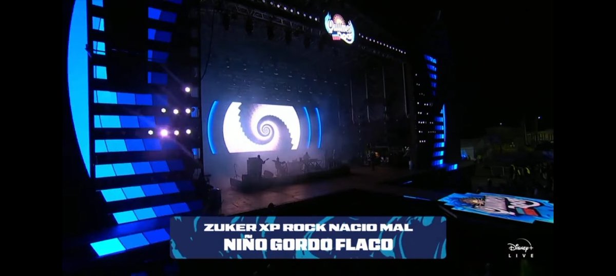 eran las 00:30 yo ya estaba detonada pero en este momento LEVITÉ gracias zuker xp por hacerme feliz con sus remix