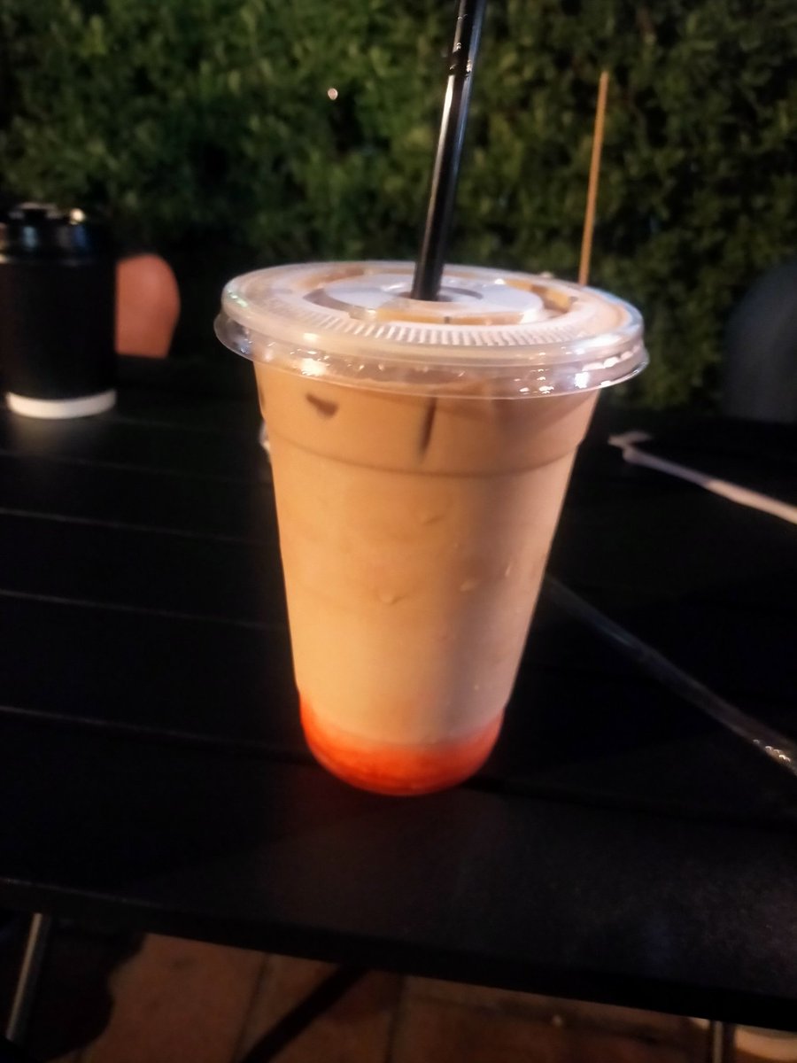 jayjaygee_'s tweet image. Lakas tama nang kapeeee 🤣