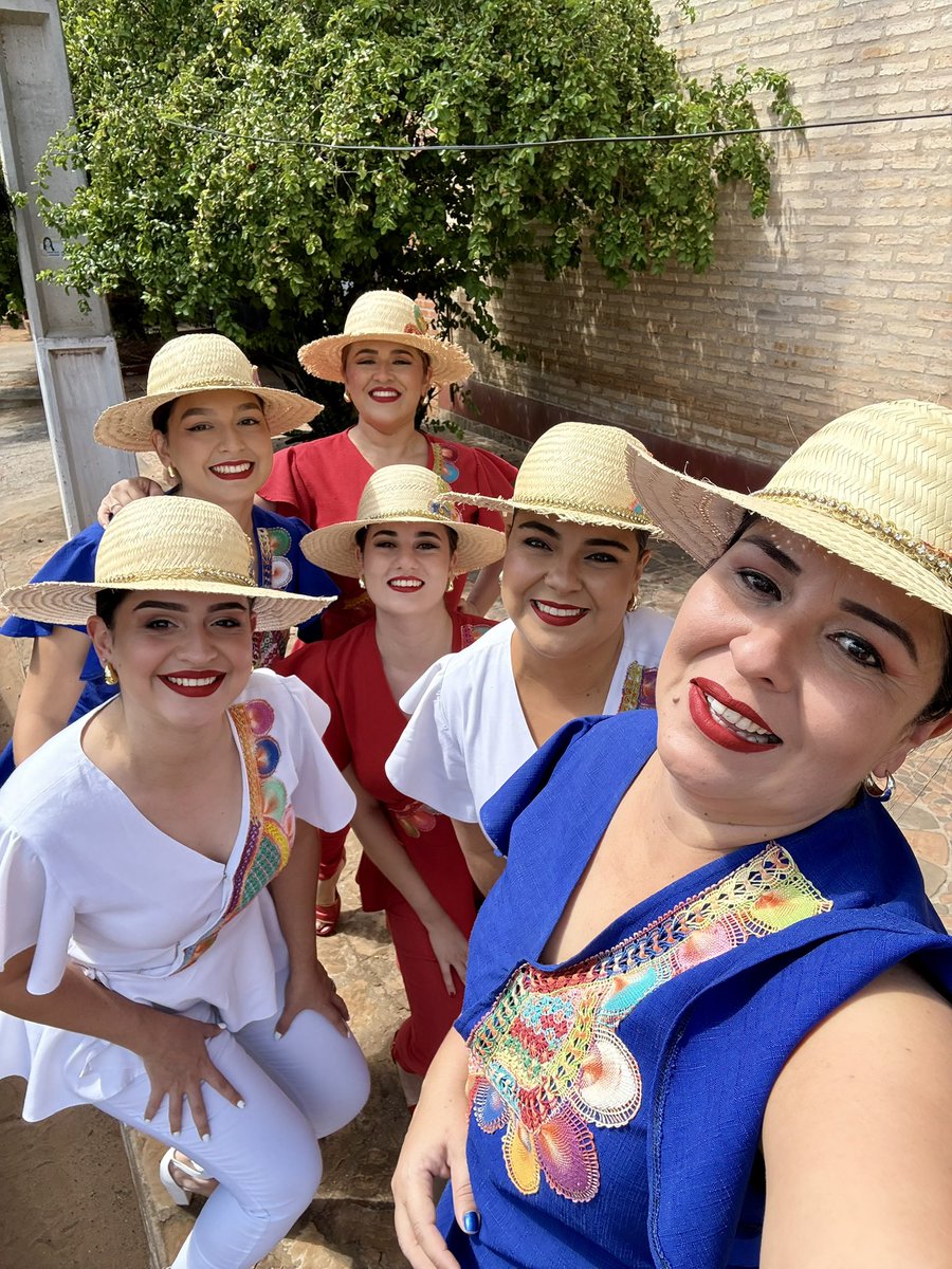 Buen domingo para todos ! ♥️🇵🇾✨