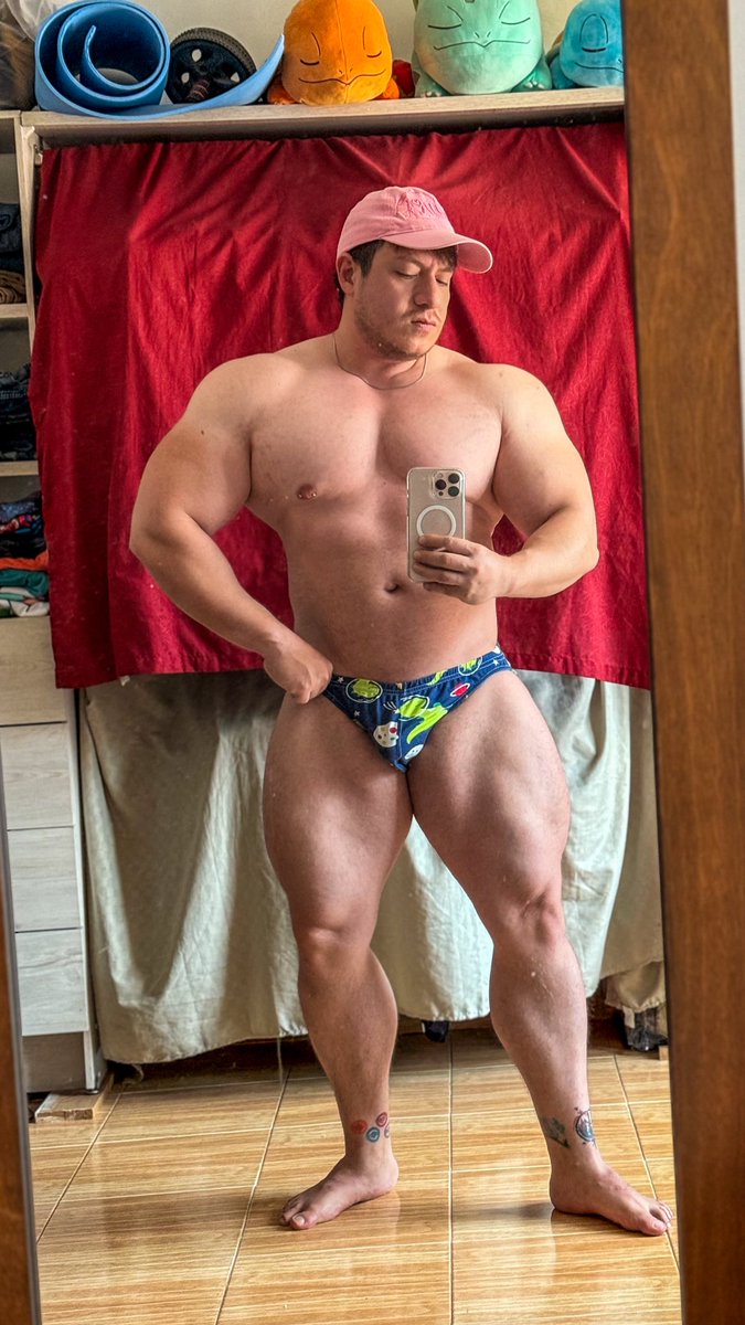 WOOD MORNING 93 kg of muscle boy. 💪🏻🤤🔥😏