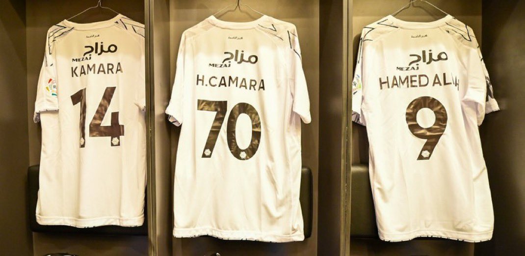 تشكيلة #الشباب تتواجد الاعب كمارا في مقدمة الفريق 

<a href="/13saeed/">سعيد الربيعي</a> 

#هارون_كمارا 
#الوحدة_الشباب 
#الشباب_الوحدة