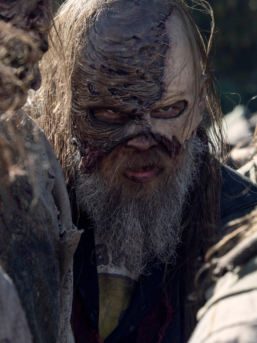 الشخص الوحيد الذي استطاع إرجاع هيبة الموتىى السائرون في عالم مسلسل TWD

#TWD