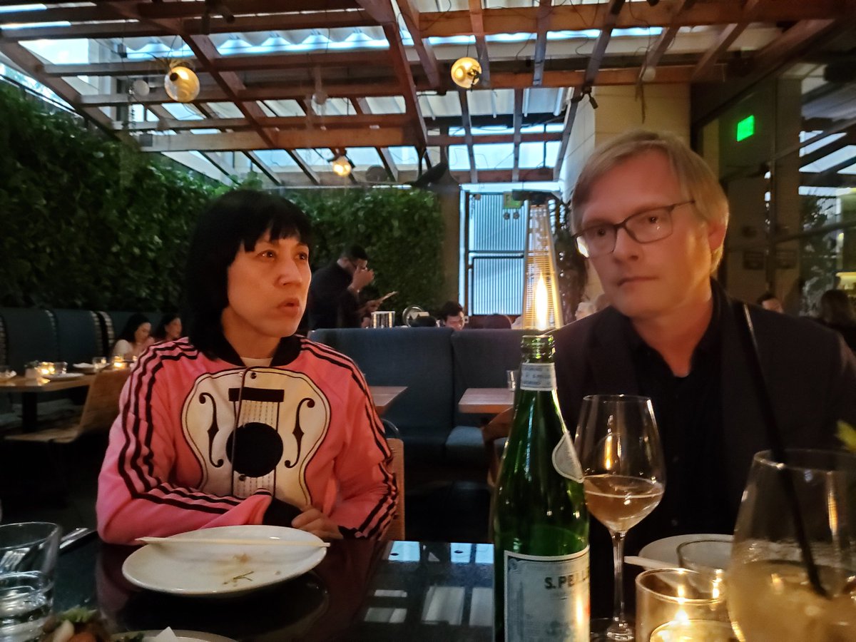 有難うアメリカ公演‼️
沢山の感動を胸に刻んで桜子と日本に帰ります‼️ボーディングが2時間遅れだけど。ロスの空港で時間をロスしてまする～
#三遊亭白鳥 
#神田陽子
#柳亭こみち 
#江戸家猫八
#桃江メロン
#神田桜子