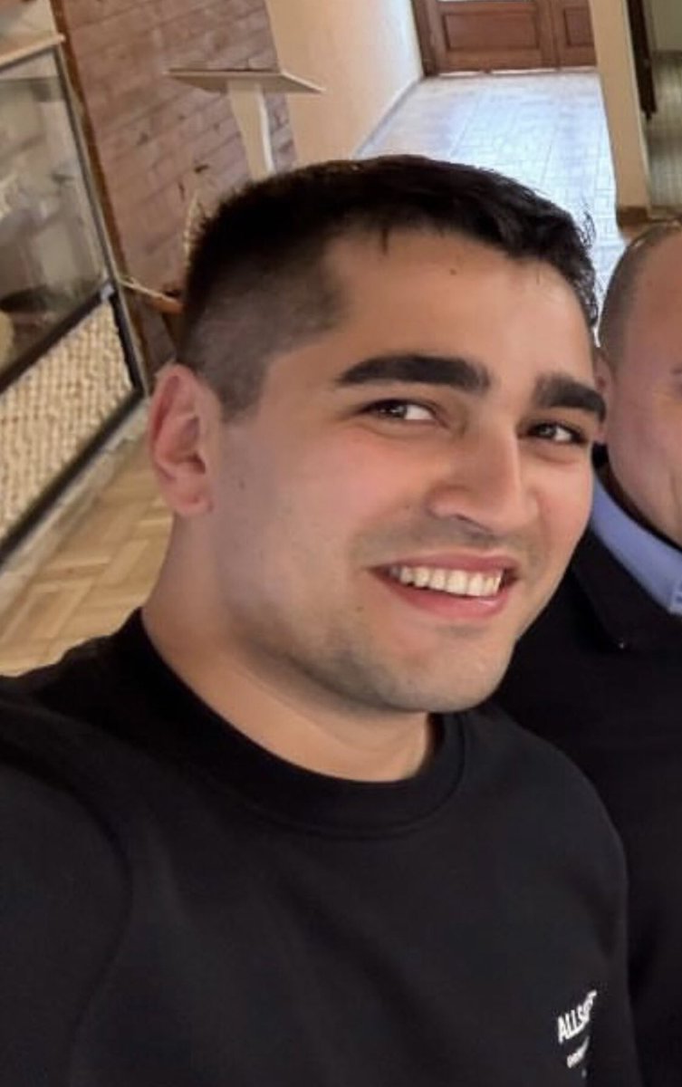 Ramooooo🥹🥹 buneeeeeeee ya çok tatlı olmuş yakışmış yaaa afi görünce nası tepki verdi acaba yaa yanaklara bak maşallah ramo shshhshshshhshshsh #MertRamazanDemir #AfRam ♾️🤍🤍🧿🧿🧿🧿🧿🧿🧿🧿🧿🧿🧿