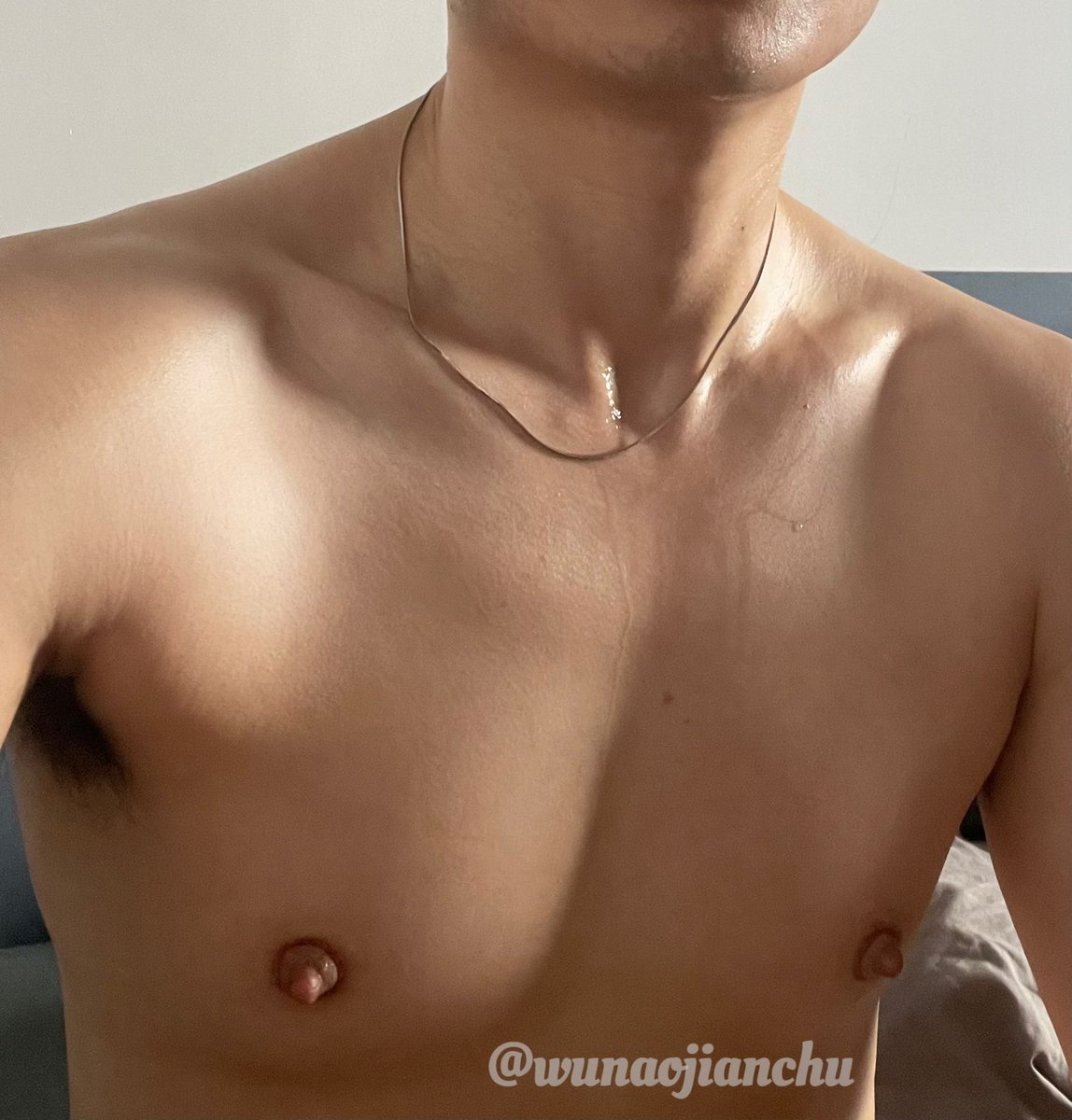 这乳头吸到位了