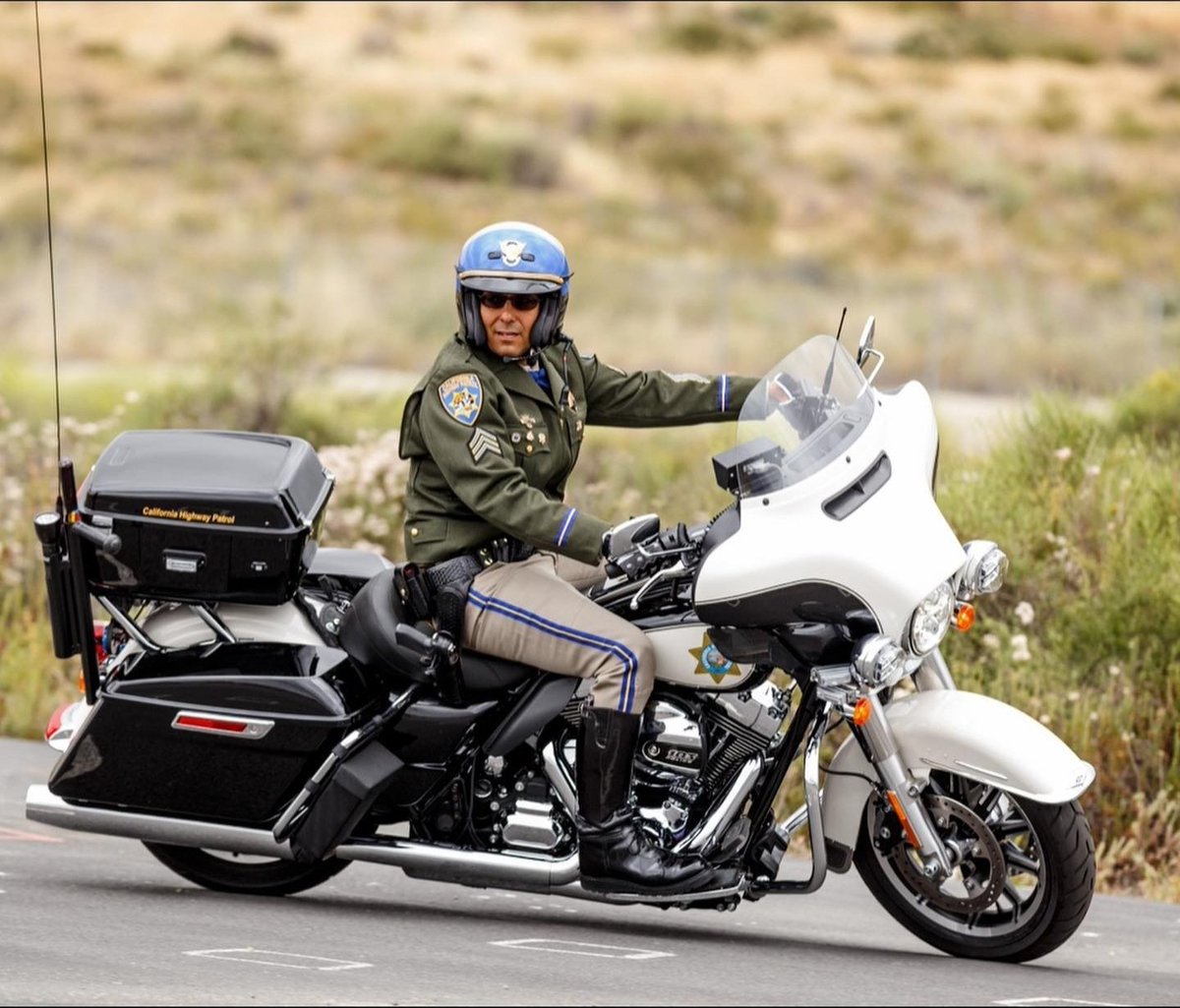 IN REMEMBRANCE OF FALLEN SERGEANT STEVEN LICON 

Today marks the 6th anniversary of the death of fallen Riverside California Highway Patrol Sergeant Steven Licon, ID 13348. 

Sergeant Licon was killed in the line of duty while conducting an enforcement stop on Interstate 15.