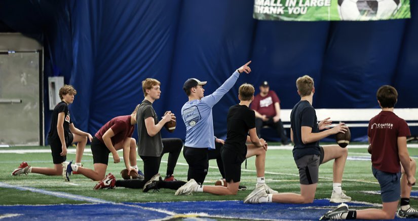 jefftrickeyqb's tweet image. Are you in it for you? Or to be a part of something bigger than you?   Get better today - for your TEAMMATES.