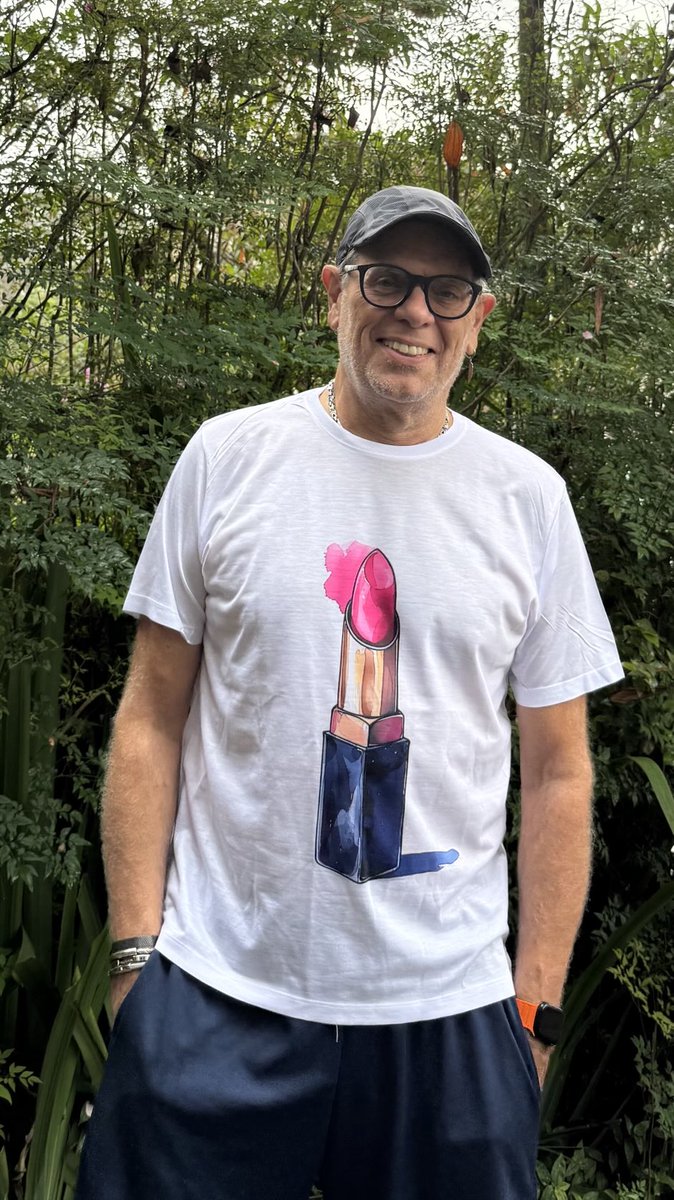 roxmo's tweet image. 