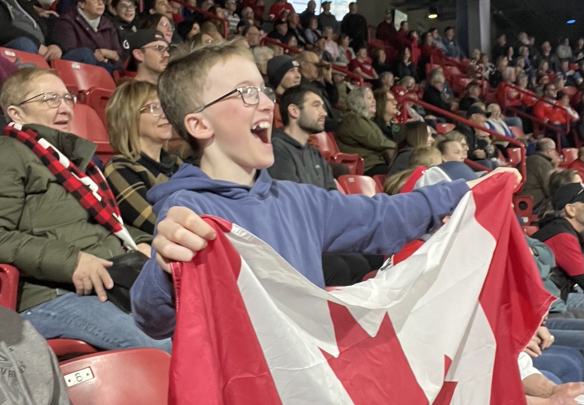 This is what it’s all about. The next generation of curlers. Canadian pride. Cheering on Canada to a bronze at the World Mens. <a href="/worldcurling/">World Curling</a> <a href="/CurlingCanada/">Curling Canada</a> <a href="/TeamBradJacobs/">Team Jacobs</a>