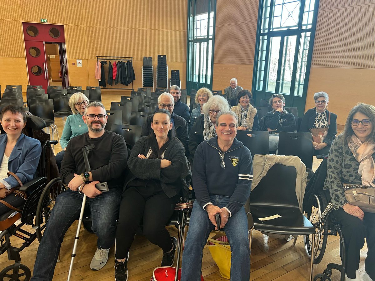 lilou_lm95's tweet photo. Le 27 mars à Vichy, Mathieu de l’asso AAVIC team a pu témoigner publiquement devant @yannickneuder des EI du vaccin Covid
Mathieu a pris la parole avec courage
Informer, toucher,espérer..
Espérer que cette fois,on nous écoute vraiment.
Que notre souffrance soit enfin reconnue❤️‍🩹 https://t.co/ktM8UqIClV