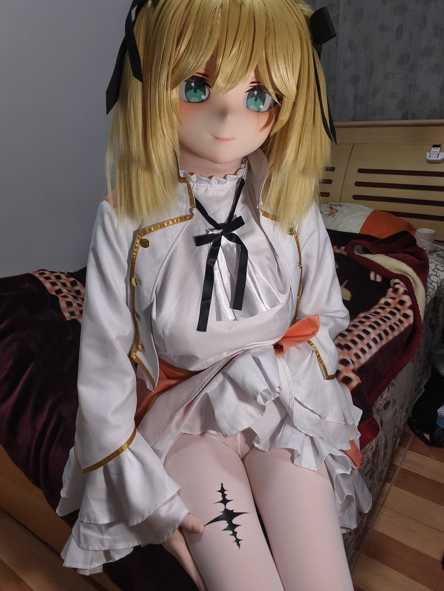 老婆们想要膝枕嘛？🥰🥰
脸可以朝内哦～～～
#kigrurmi
