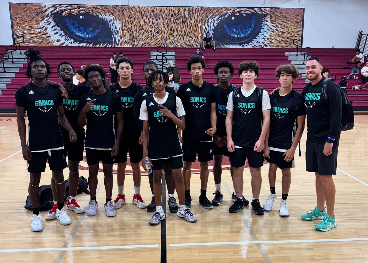 sfsonics's tweet image. South Florida Sonics 16u come back from down 7 in the last 30 seconds to pull out a 59-58 W!! 🗣️🗣️🗣️ #SonicGang // #BTA