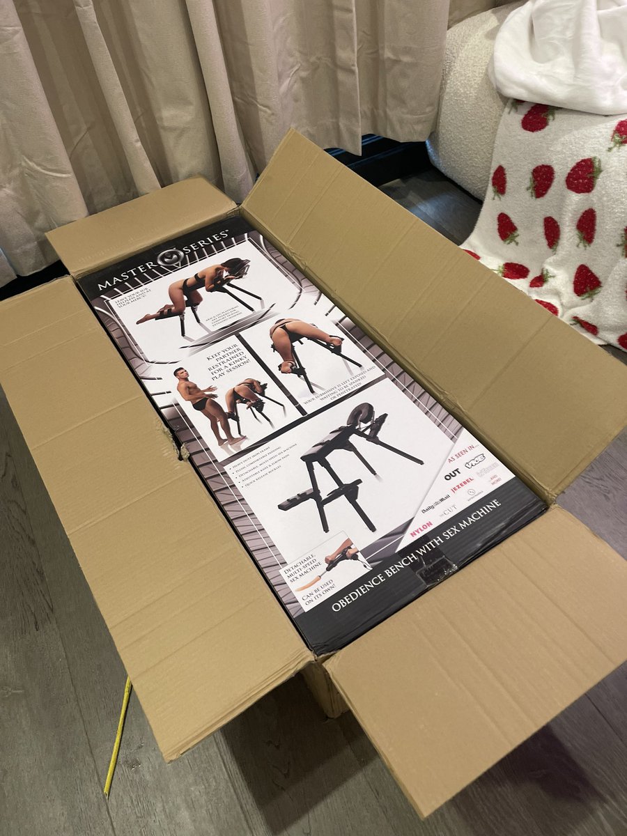 Transvevii's tweet image. My package is here 🏳️‍⚧️❤️