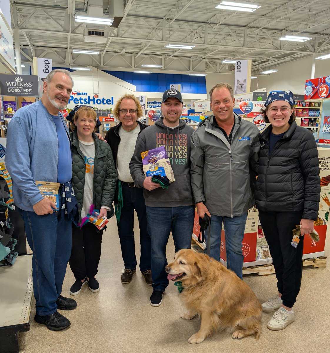Connecticut AFL-CIO (@connaflcio) on Twitter photo Solidarity action with the workers organizing a union at PetSmart in East Hartford! Thanks to everyone who came out, including support from State Representative <a href="/TomDelnicki/">Tom Delnicki</a>! #1u Solidarity action with the workers organizing a union at PetSmart in East Hartford! Thanks to everyone who came out, including support from State Representative <a href="/TomDelnicki/">Tom Delnicki</a>! #1u