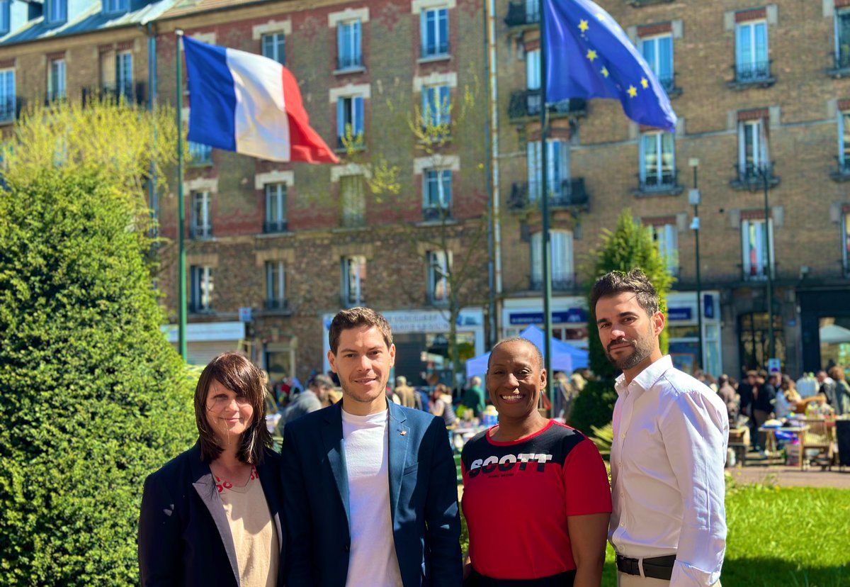 Excellent moment avec les Raincéens à la braderie. 

Notre objectif : refaire du Raincy une exception en Seine-Saint-Denis à travers notre grande consultation. 

Un accueil très chaleureux avec des échanges plein d’espoirs, nous sommes prêts, à vos côtés 💪🏻