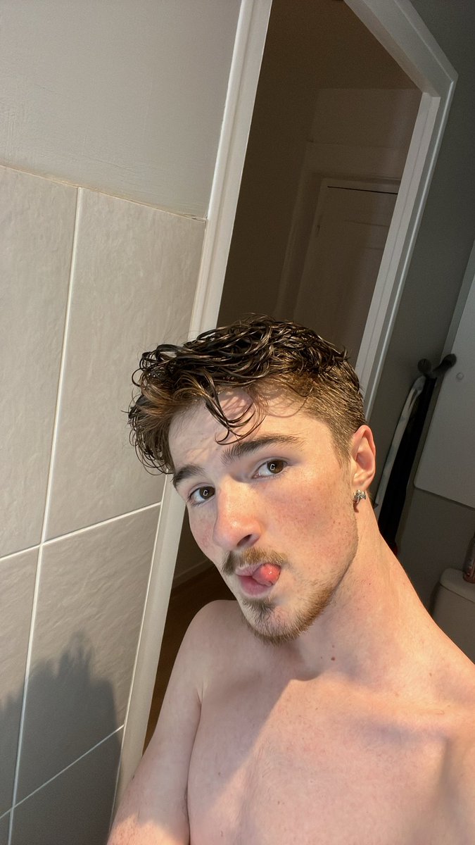 just_emeric_'s tweet image. Un peu en retard, oops  #LGBTQIAWelcomeSpring