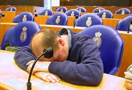 WimdenOudsten's tweet image. Terwijl de Blokkeerfriezen hard werden aangepakt en zelfs vervolgd, kunnen de lieden van #ExtinctionRebellion gewoon ongestoord hun gang blijven gaan. 
Maar er wordt niet met twee maten gemeten. 
Echt niet hoor.