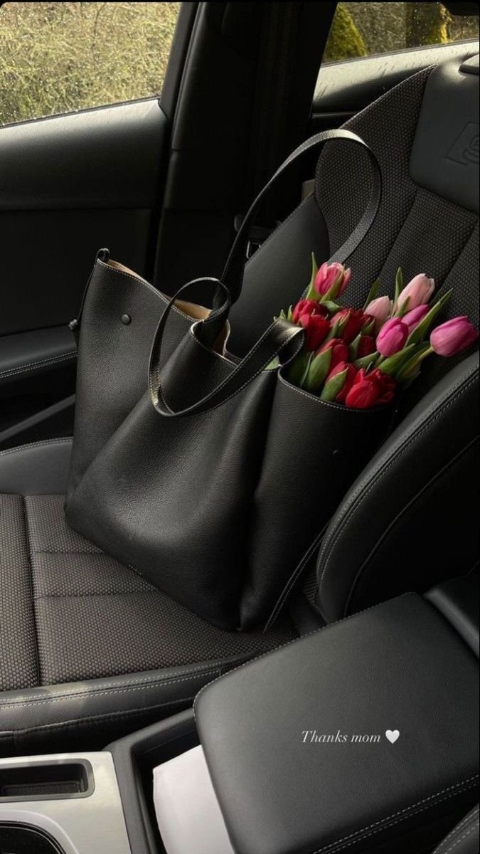 Olivia (@overtone555) on Twitter photo 