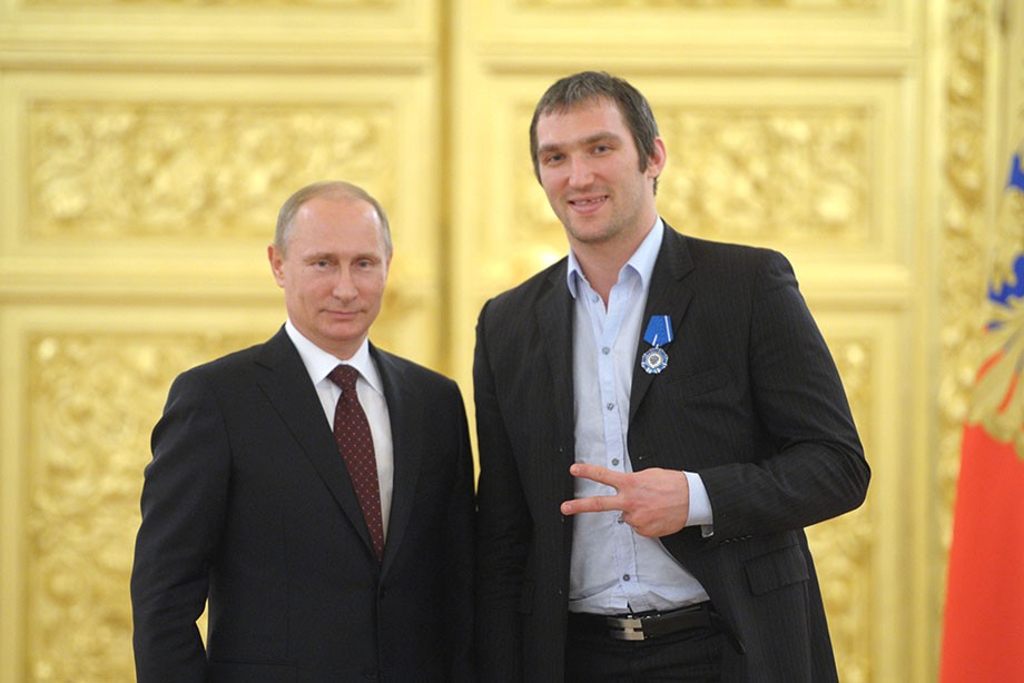 PragueSenator's tweet image. Alexander Ovechkin &amp;amp; Vladimir Putin - a thread 🧵

Russian hockey is a Kremlin instrument for propaganda, soft power, and loyalty enforcement.
Ovechkin has been at the center of it for years, complicit in genocidal invasions, affecting millions of lives in Ukraine and Russia ⬇️