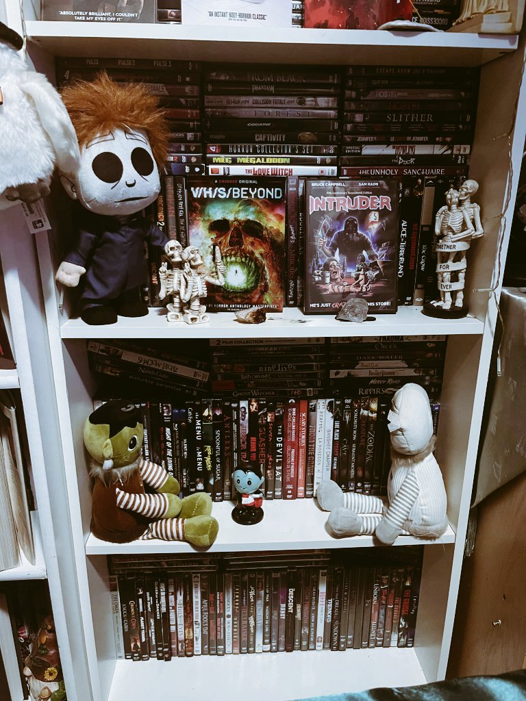 lana_drop's tweet image. Hey, everyone, good day. Happy Sunday.i am just making this post to show off my #PhysicalMediacollection.  I might have to make a double post to show them all. #MovieCollection #horrorcommunity #horrormovielovers #movielovers I will post my second post in a bit. @heavensdevils13