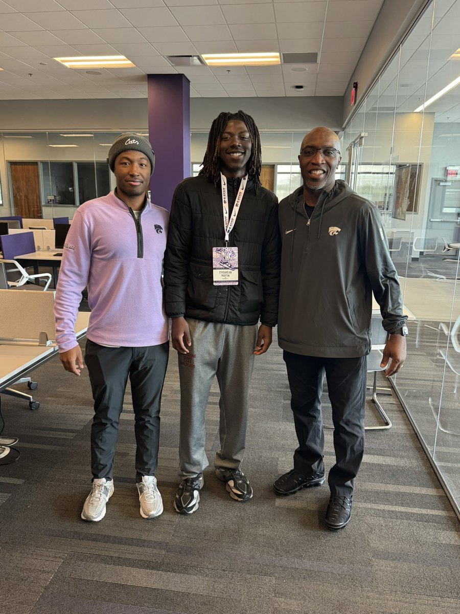 S’Vioarean Martin 3⭐️ (@svioareanmartin) on Twitter photo Loved the time in Manhattan, thanks to <a href="/KStateFB/">K-State Football</a> and everyone for inviting me out!!💜
#EMAW
<a href="/VanBMalone3rd/">K-State Coach Van B Malone</a> <a href="/CoachTruCarroll/">Trumain Carroll</a> <a href="/_CoachDonald/">Dimitri Donald™</a> <a href="/spedbraet/">Taylor Braet</a> <a href="/CoachKli/">Chris Klieman</a> <a href="/CoachKlanderman/">Joe Klanderman</a> <a href="/ZacCox_/">Zac Cox</a> <a href="/CoachMBradford/">Mikael Bradford</a> <a href="/MikeRoach247/">Mike Roach</a> <a href="/On3sports/">On3</a> <a href="/Rivals/">Rivals</a> Loved the time in Manhattan, thanks to <a href="/KStateFB/">K-State Football</a> and everyone for inviting me out!!💜
#EMAW
<a href="/VanBMalone3rd/">K-State Coach Van B Malone</a> <a href="/CoachTruCarroll/">Trumain Carroll</a> <a href="/_CoachDonald/">Dimitri Donald™</a> <a href="/spedbraet/">Taylor Braet</a> <a href="/CoachKli/">Chris Klieman</a> <a href="/CoachKlanderman/">Joe Klanderman</a> <a href="/ZacCox_/">Zac Cox</a> <a href="/CoachMBradford/">Mikael Bradford</a> <a href="/MikeRoach247/">Mike Roach</a> <a href="/On3sports/">On3</a> <a href="/Rivals/">Rivals</a>