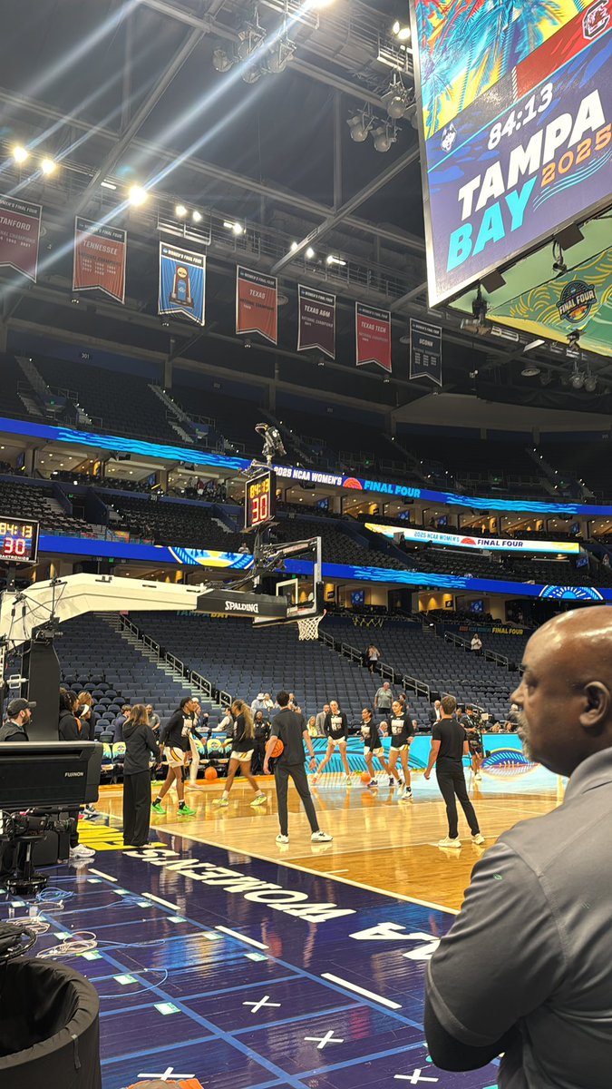 Courtside at the #WFinalFour National Championship 

UConn and South Carolina tip off at 3 pm