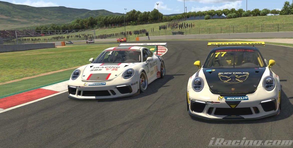 Siete años dandole al Porsche Super Cup con <a href="/Raul_VR_/">🏁🔴⚫️Raúl Vázquez ⚫️🔴🏁</a> resumidas en Cuatro Fotografías