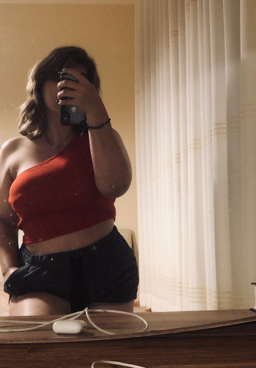 إزابيلا - isabella (@isabella_iq) on Twitter photo 