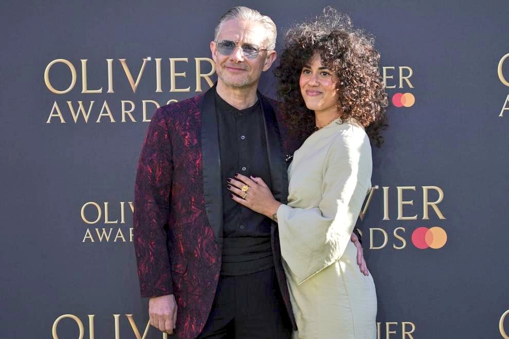 Martin Freeman and girlfriend Rachel Benaissa arriving at the Olivier awards 6th april 2025 
guardonline.com/news/world/bri…