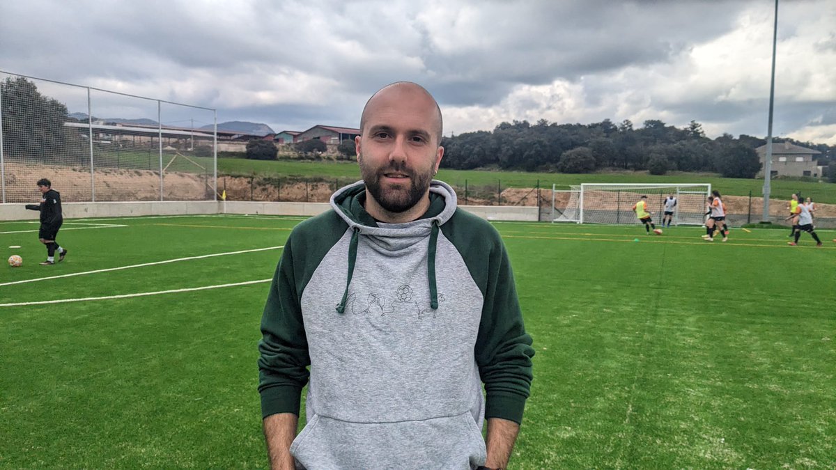 🔊 ÀUDIO <a href="/totgira/">Tot gira</a> #futbolcat.

⚽ Adéu al camp de terra! El <a href="/FCMontmajor/">Montmajor FC</a> fa realitat l'antiga reivindicació de disposar d'un terreny de joc de gespa artificial. 

🎼 Presentem l'himne <a href="/ceberga1913/">Club Esportiu Berga</a>. Ep, i <a href="/CFCamarles/">C.F Camarles</a> vencedor mes de març!

A barraca ▶️
3cat.cat/3cat/adeu-al-c…