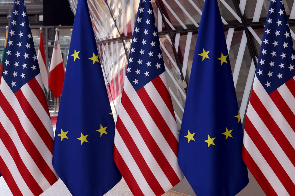 Investingcom's tweet photo. *THE EUROPEAN UNION AGREES ON A FIRST SET OF COUNTERMEASURE TARGETING $28 BILLION WORTH OF U.S. IMPORTS

🇪🇺🇺🇸 https://t.co/SKYZaiba4t