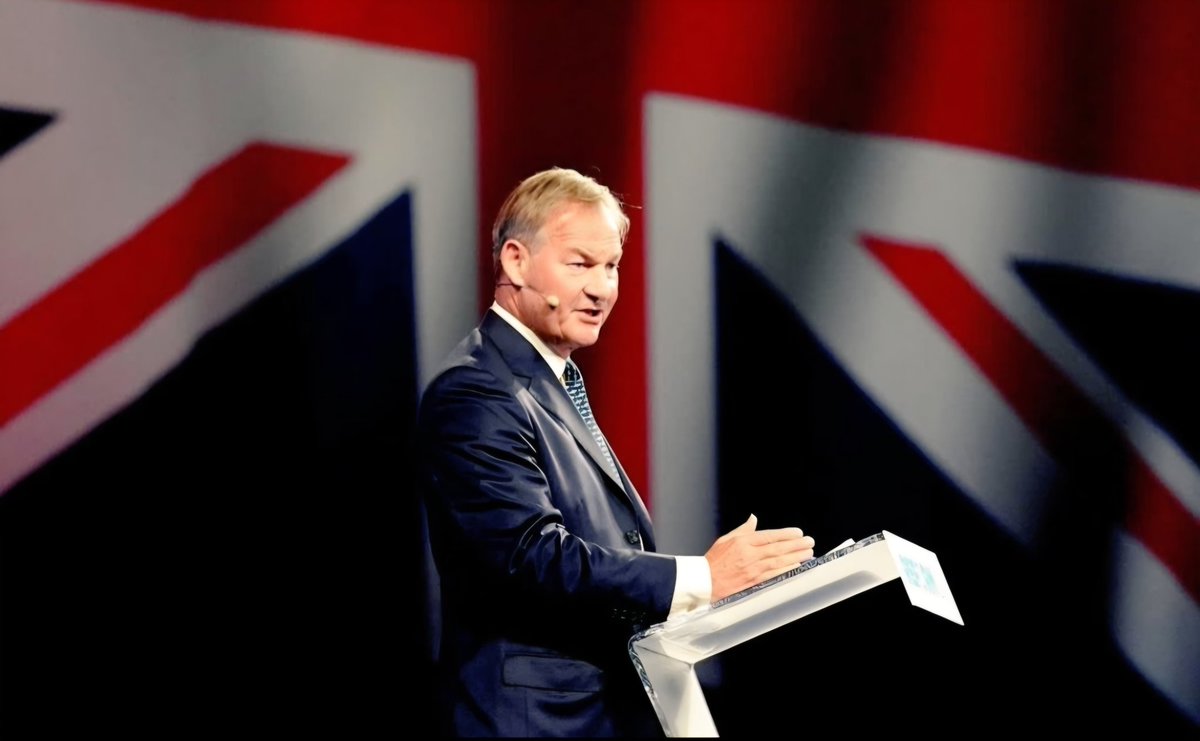 🚨Rupert Lowe ERUPTS over sharia courts operating in the uk:-

'Shariah courts operating in the UK should be shut down. If you want to live in our country, you live by our laws.

Don't like it? Leave'.

Are you with Rupert on this?