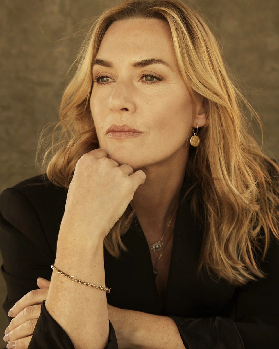 AdoringKateW's tweet image. Gorgeous new outtake from Variety&apos;s #ActorsOnActors shoot shared by Alexi Lubomirski 😍
instagram.com/p/DIFaGWByrMT/