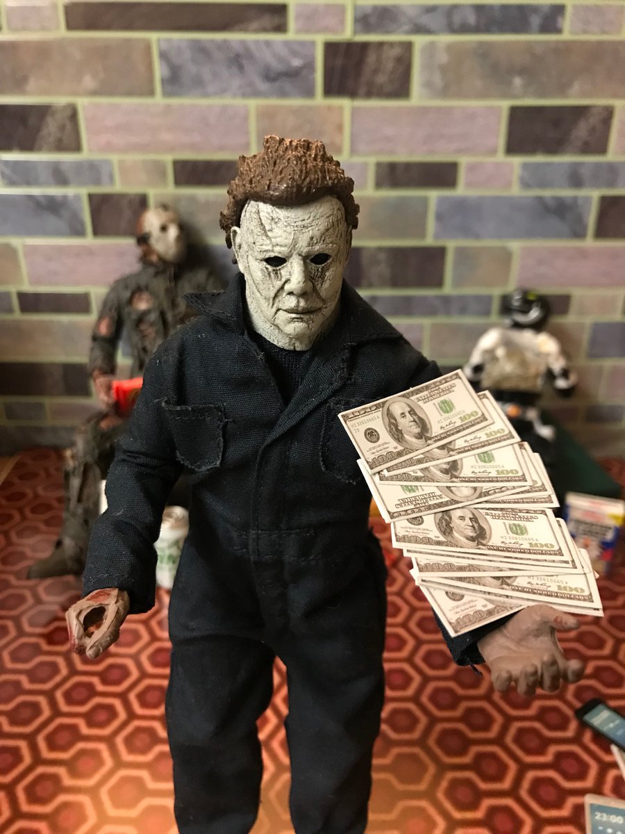 DesignsOhini's tweet photo. You never seen Michael Myers doing a money spread after he just sold Jason and the black ranger a oz til I showed you it!!! I did it first!!! 😂🤷🏾‍♂️ https://t.co/S22e1294VI