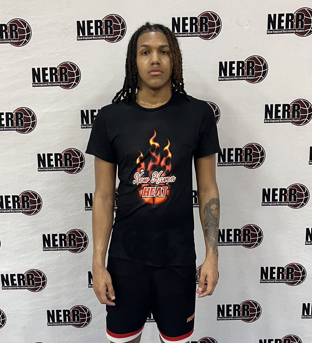 Christian Torres 2026 of <a href="/NewHavenHeatFam/">NewHavenHeatFamily</a> was on one today. Very quick and shifty and gets to his spot with ease. Defensively he made a lot of good switches and communicated very well
#NEHF