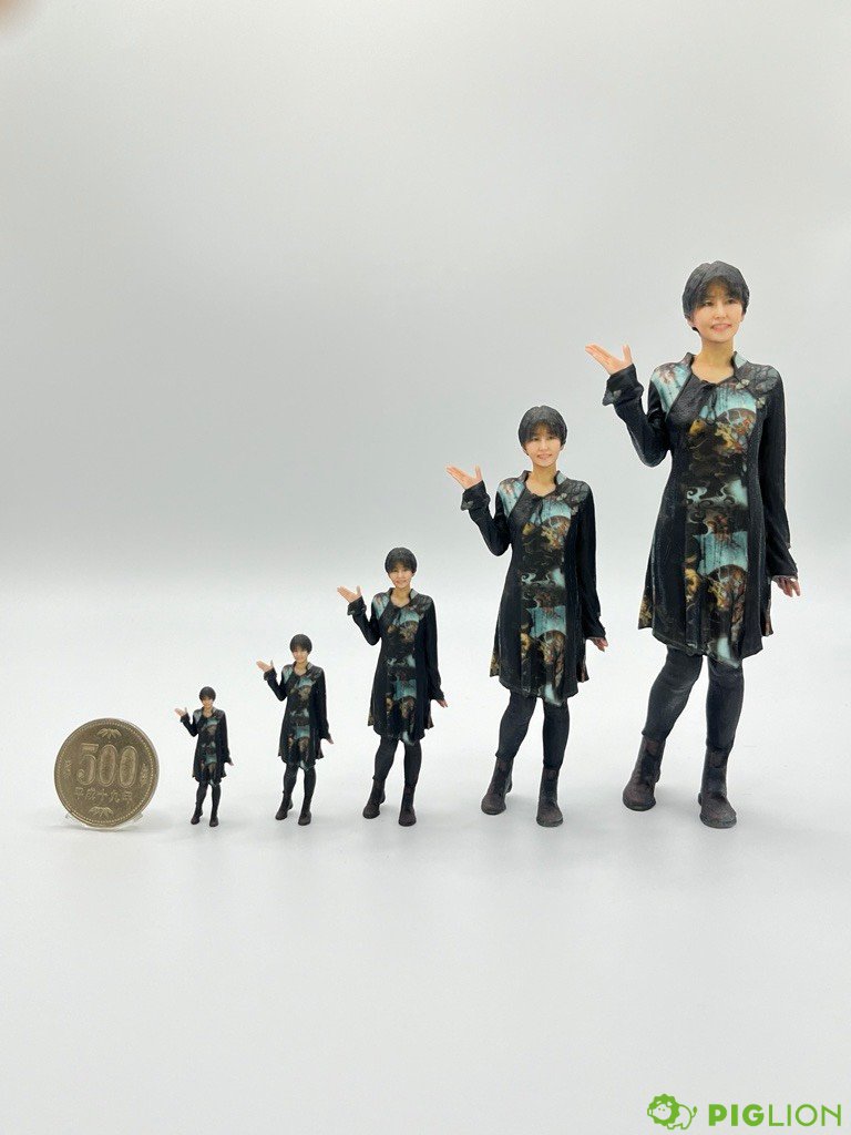 piglion_toyota's tweet photo. \3D撮影スタジオ #PIGLION 1周年記念/
🎊第2弾🎊

PIGLIONの1周年を記念してこの度なんと…！！

プロモデラー #オオゴシトモエ 様(@ogoshi_054) と奈良のご当地ヒーローこと #マスクドDJ雷音 様(@MASTER_LION_ )のフィギュア販売が決定いたしました！🎉

販売してほしいとのお声をたくさんいただき、遂に実現！
1/48・1/35・1/24・1/16・1/12 の5サイズです。
ぜひ、皆様にお手に取っていただけたら嬉しいです！
#PIGLION1周年

👇オオゴシ トモエさん・雷音さんのフィギュアはこちらから👇
https://t.co/AYtdP5GiCi
