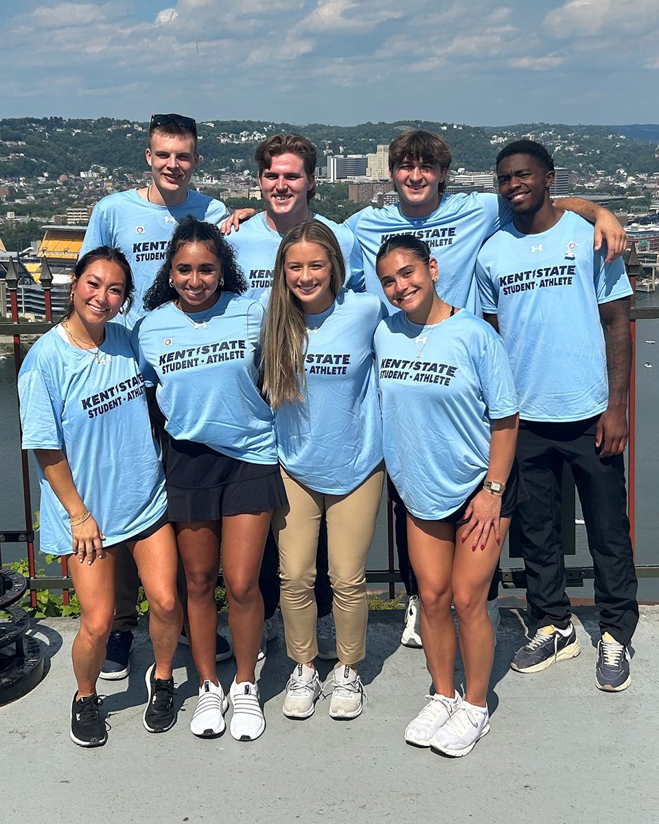 Shoutout to all our amazing Kent State student-athletes! Your hard work and dedication, both in and out of competition, inspires us every day. 
And thanks to our alumni, donors and fans whose support allows our Flashes to be great! 
Go Flashes! ⚡