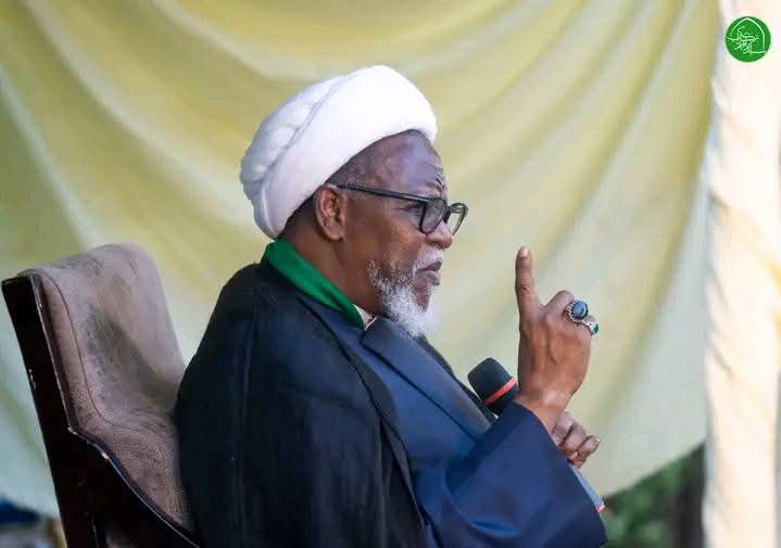 The Nigerian Shia Community are unarmed and that is why the cowardly Nigerian Army love to attack them and killed them. Why shot live ammunition on women and children? WHY???✌️✌️