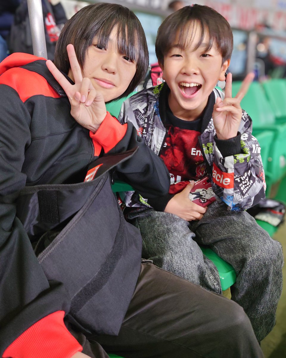 rentchannel's tweet photo. 新中学１年生コンビで埼スタ☺️

#jリーグ
#浦和レッズ vs #清水エスパルス https://t.co/ukPsWh8ZoE