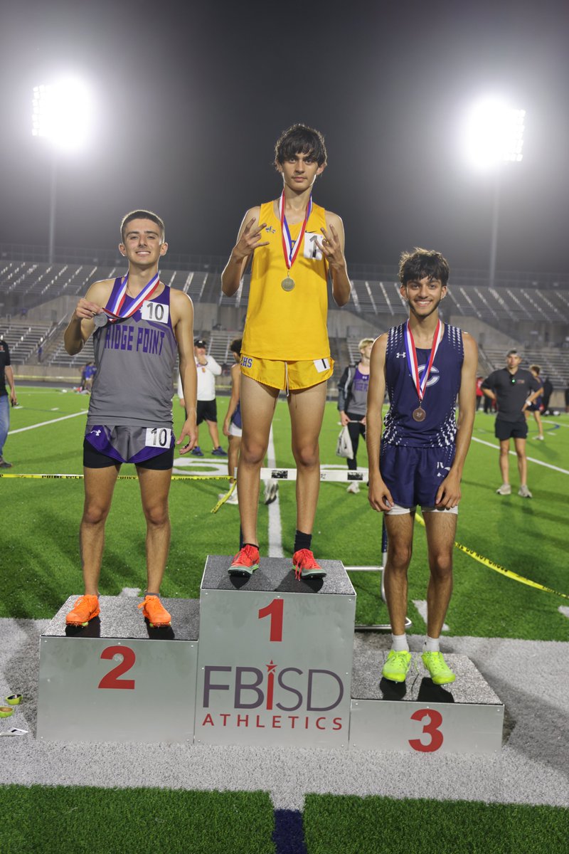 Zach Morin leaving his mark on the Varsity 1600m at Districts.