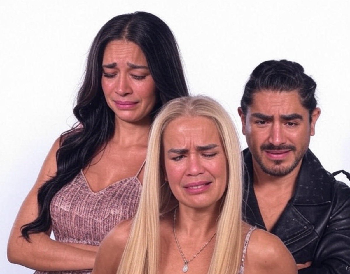 VicctorFl's tweet photo. Ay no #cacaniu que infeliz eres 🤣🤣
Y la #orejandra al parecer si está enamorada de #Luca 🤣🤣
#LCDLFAllStars https://t.co/itLozohxHD