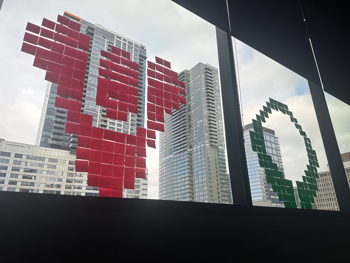 A_dmg04's tweet photo. We are all so excited for the future.
Guardians. Runners. Both communities under one Bungie umbrella.

Much love.

🐛 https://t.co/DH4OFdLSgM