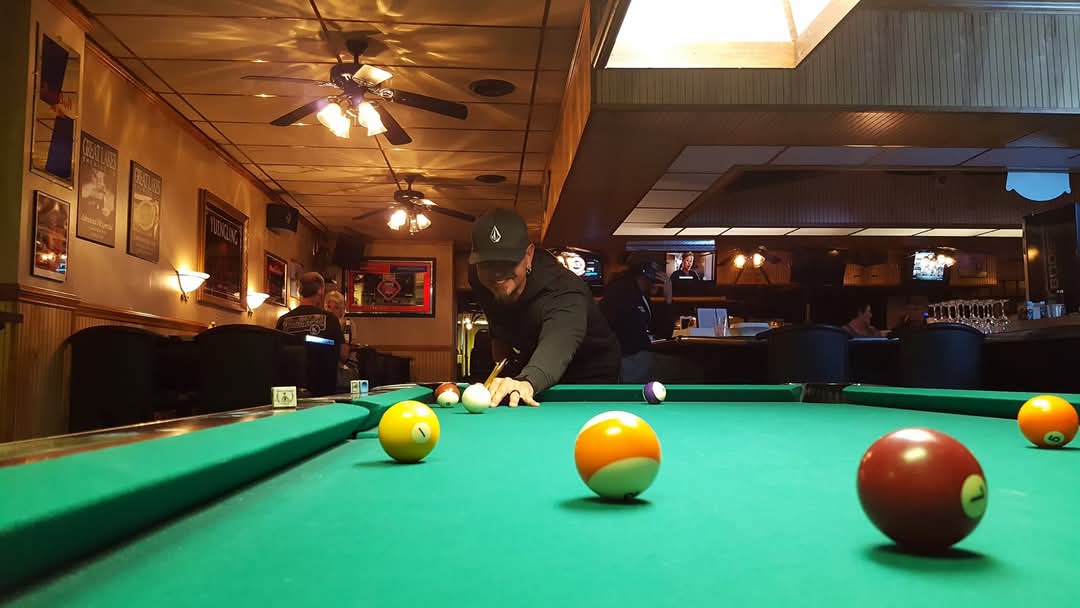 MissBrandyGreen's tweet photo. 8 years ago, today: Gettysburg with Haunted Towns. This boy is a shark and don't let him tell you any different! #paranormaltv #ghosthunting #realitytv #producer #Gettysburg #Pennsylvania #CivilWar #pool #history #makingtv #tvproduction #travel https://t.co/GO7Ca0jd21