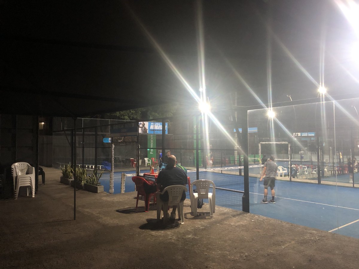 First time playing Paddle here in Asunción 🇵🇾
Really enjoyed it and made some new friends.

(Yeah, I know. The picture is not the best haha)