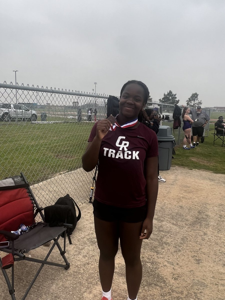 THIRD PLACE 🥉 FINISH AT VARSITY DISTRICTS!!  (37’9)
District 19-6A + 20-6A Area meet up next!