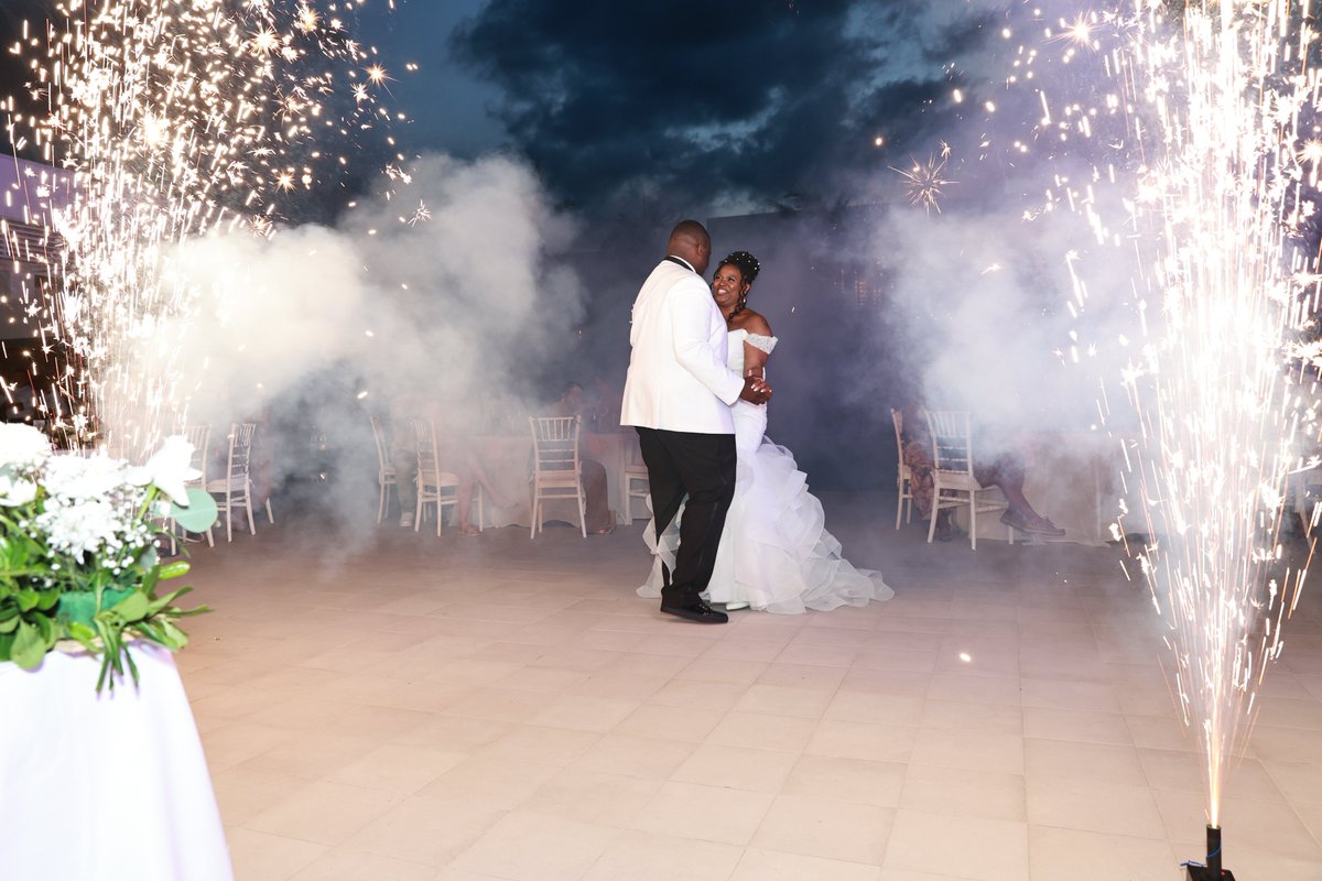 Forever sounds better with you. 💍 #weddingday